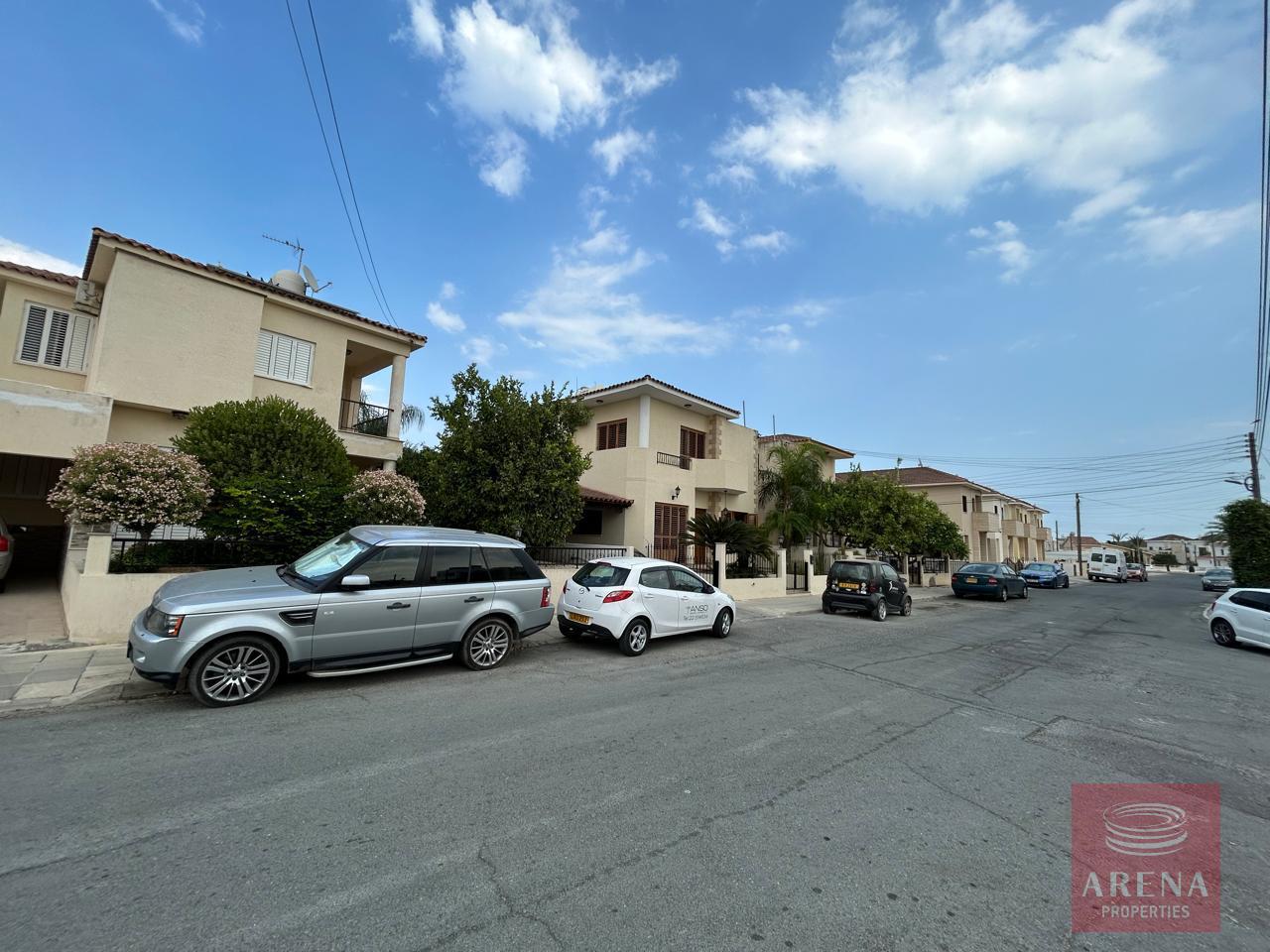 4-4-BED-VILLA-IN-ARADIPPOU-8641