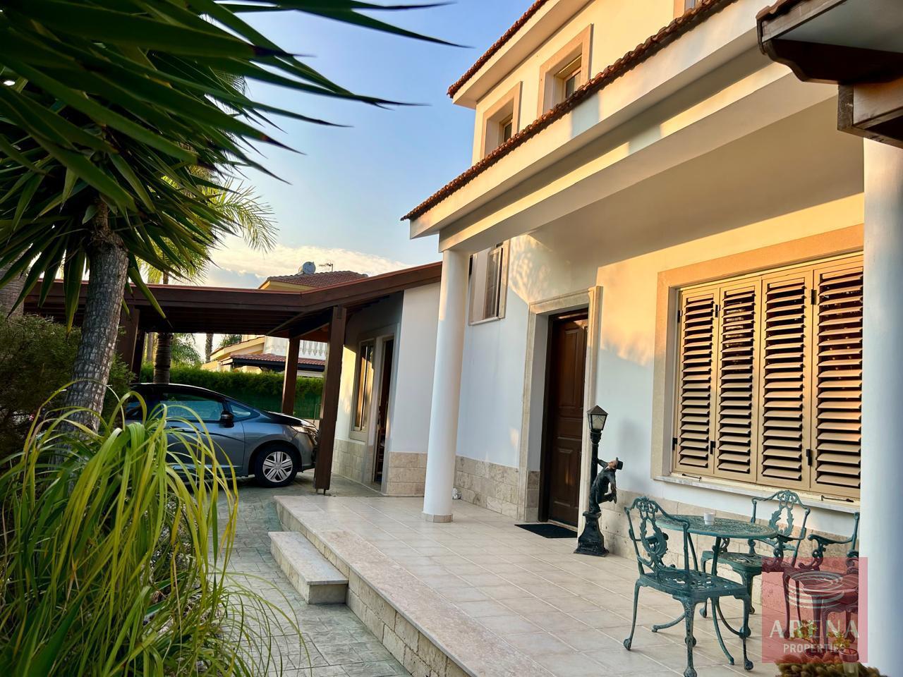 4-4-BED-VILLA-PERVOLIA-8659