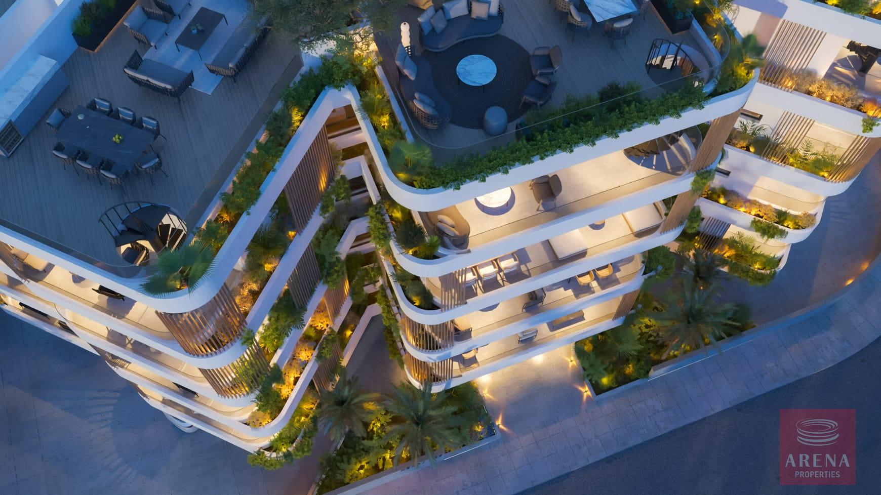 4-APTS-IN-LIVADIA-8611-2