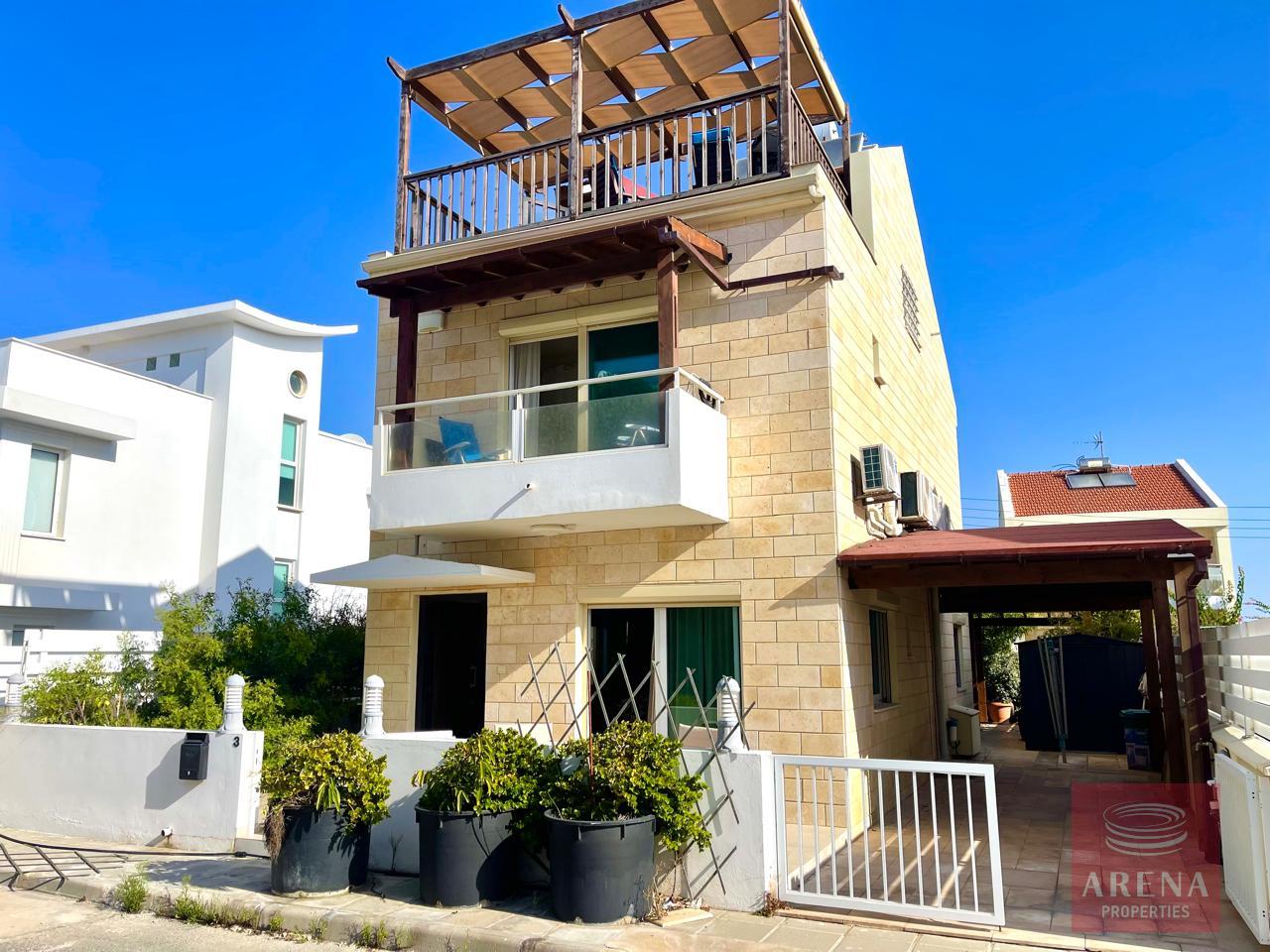 4-VILLA-IN-PERVOLIA-8654