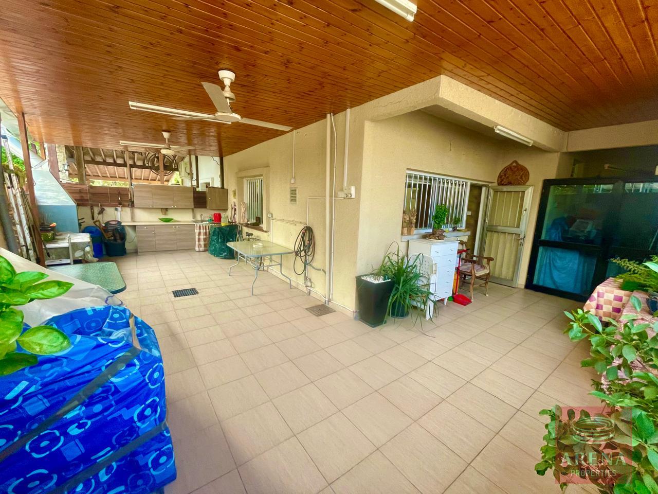 5-3-BED-TH-IN-SOTIROS-8141-1