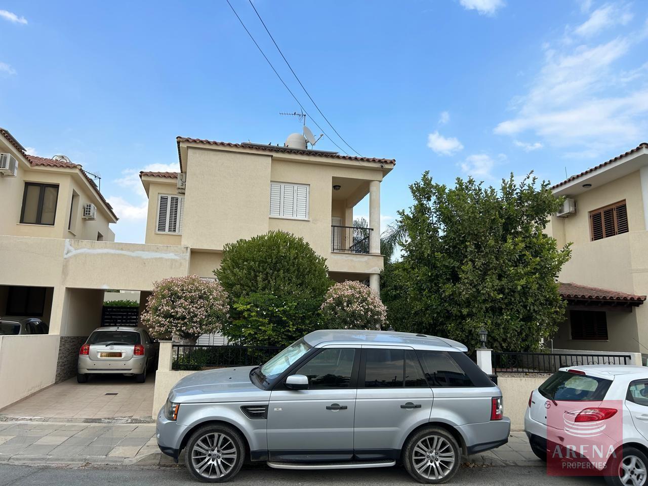 5-4-BED-VILLA-IN-ARADIPPOU-8641