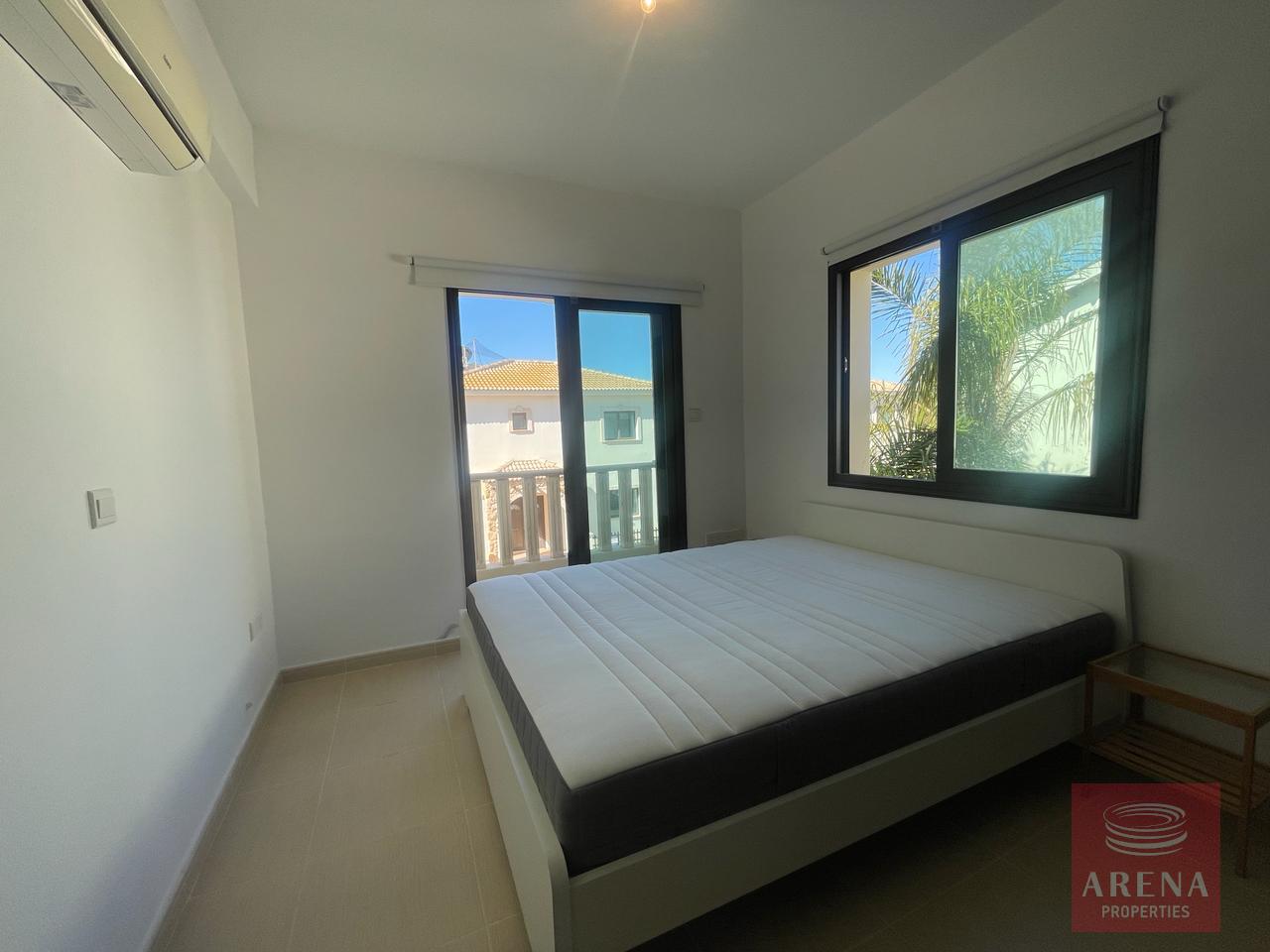 6-2-BED-APT-AVGOROU-7789