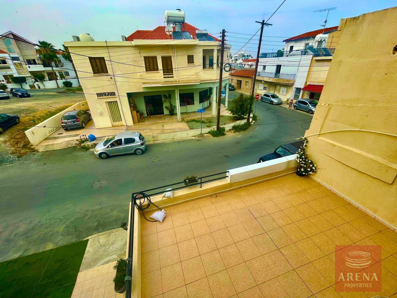 6-3-BED-TH-IN-SOTIROS-8141-1