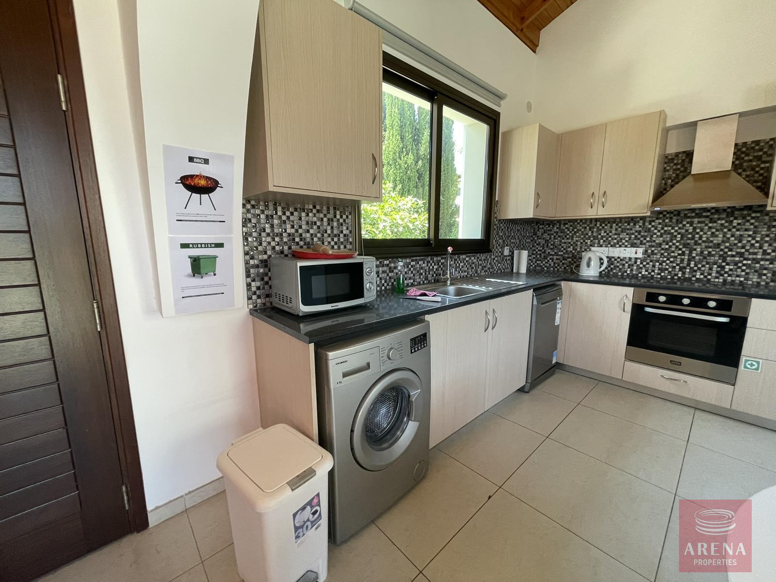 7-2-BED-BUNGALOW-IN-AYIA-THEKLA-7258-