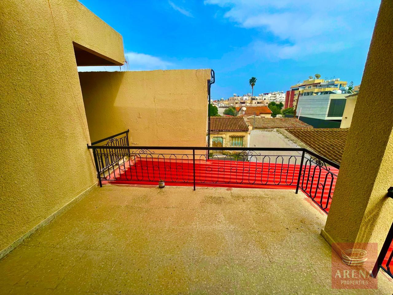 7-3-BED-TH-IN-SOTIROS-8141-1