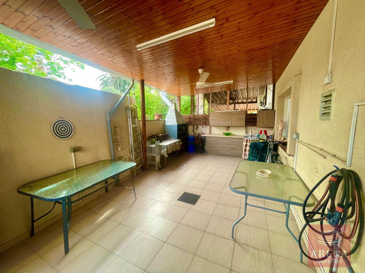 8-3-BED-TH-IN-SOTIROS-8141-1