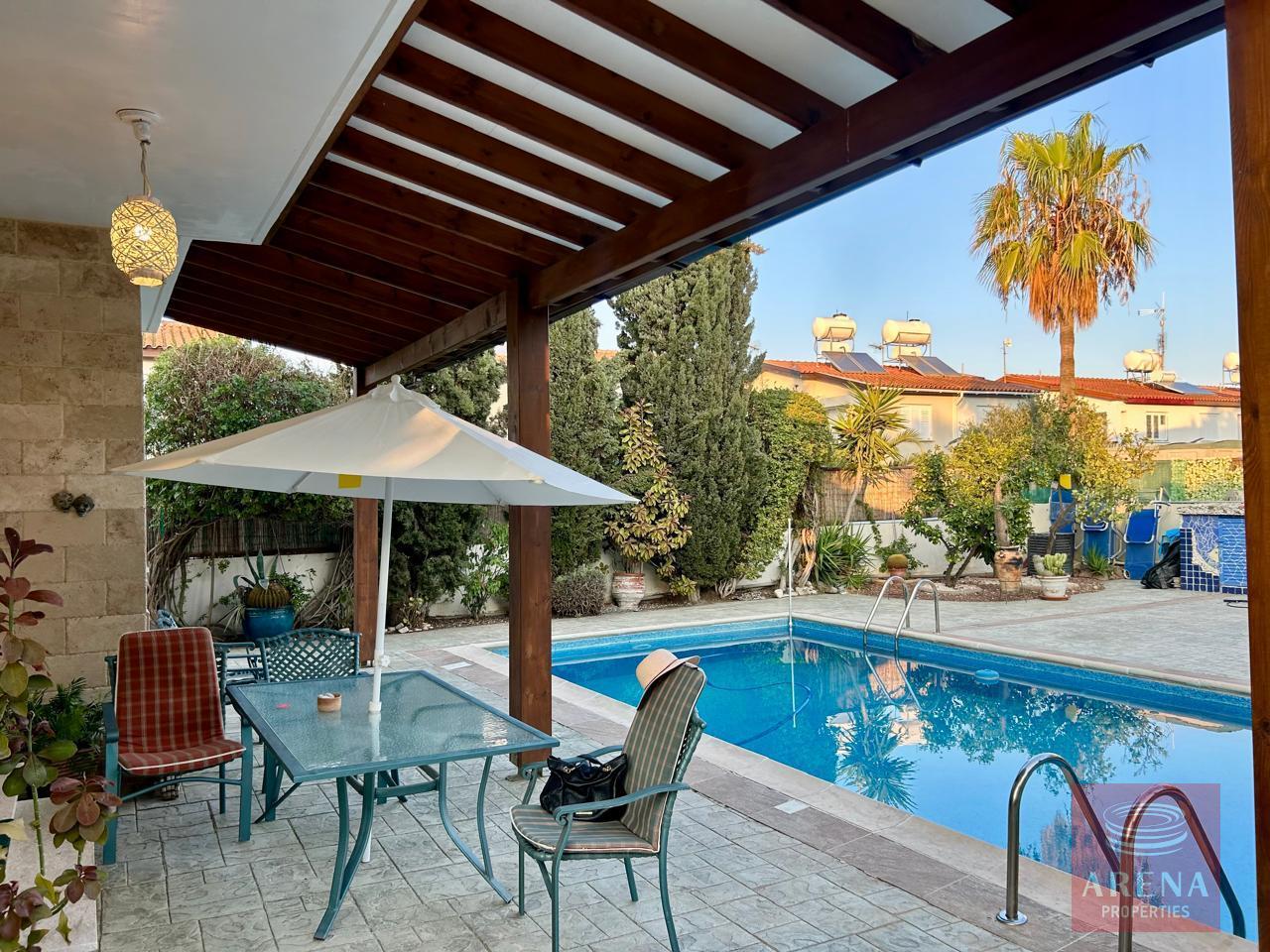 8-4-BED-VILLA-PERVOLIA-8659