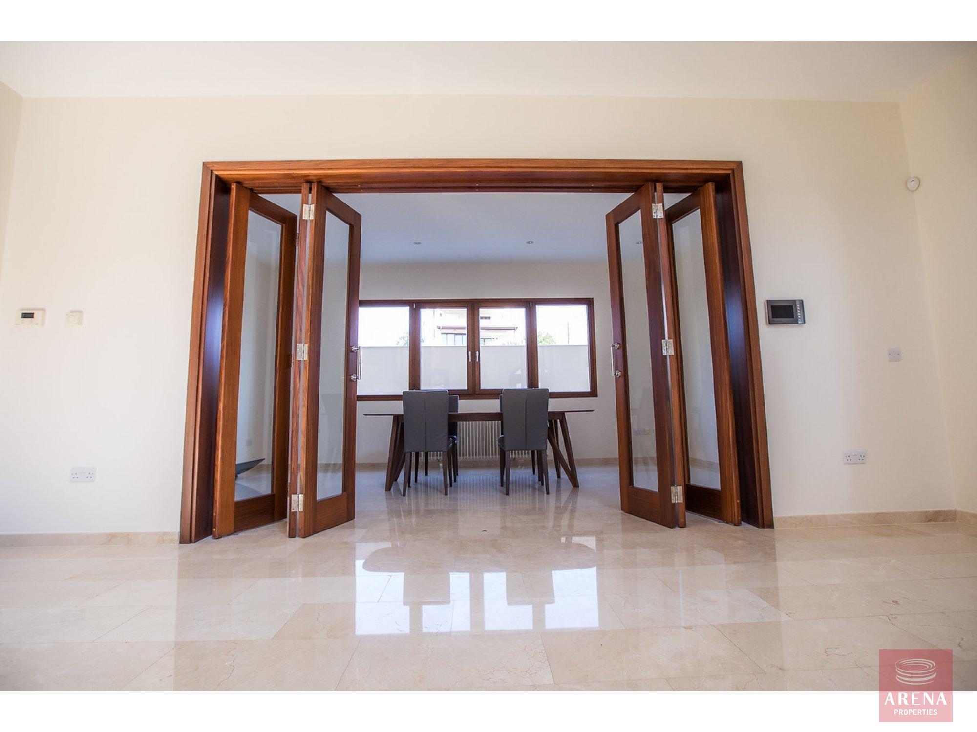 8-villa-in-germasogia