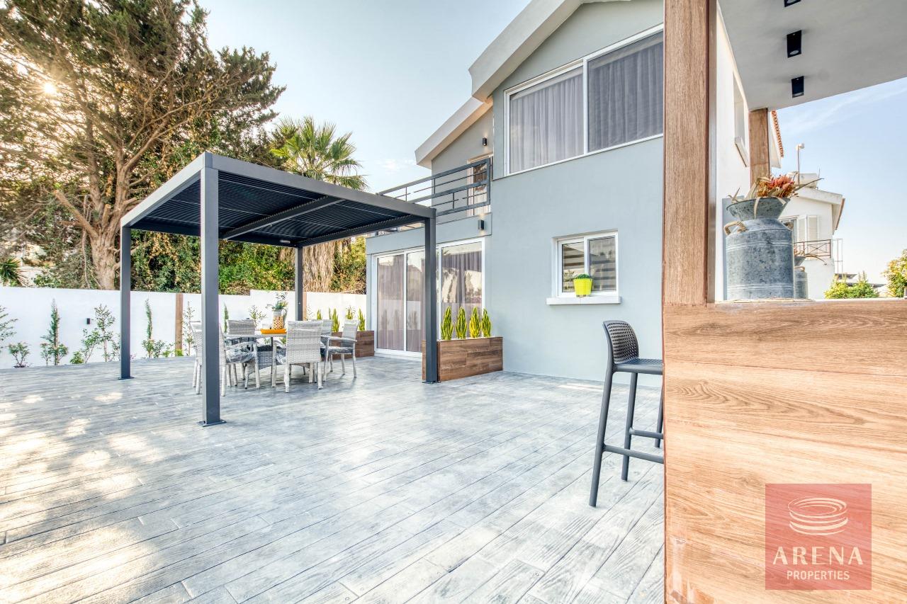 9-3-BED-VILLA-KAPPRIS-7585