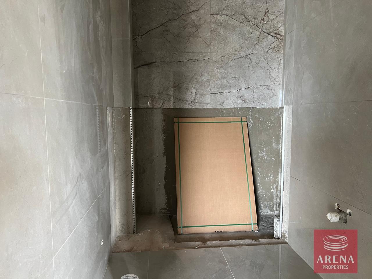 11-APTS-IN-LIOPETRI-8854-3