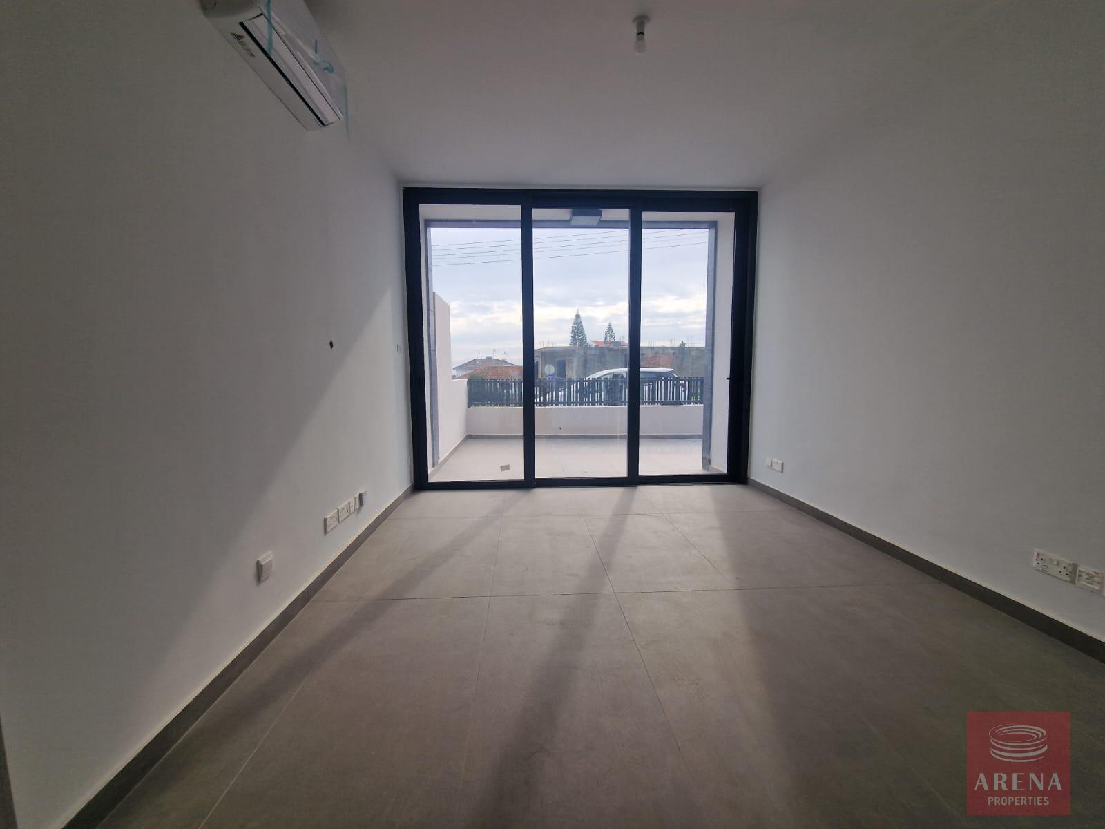 1-4-bed-apt-oroklini-9199-12-1