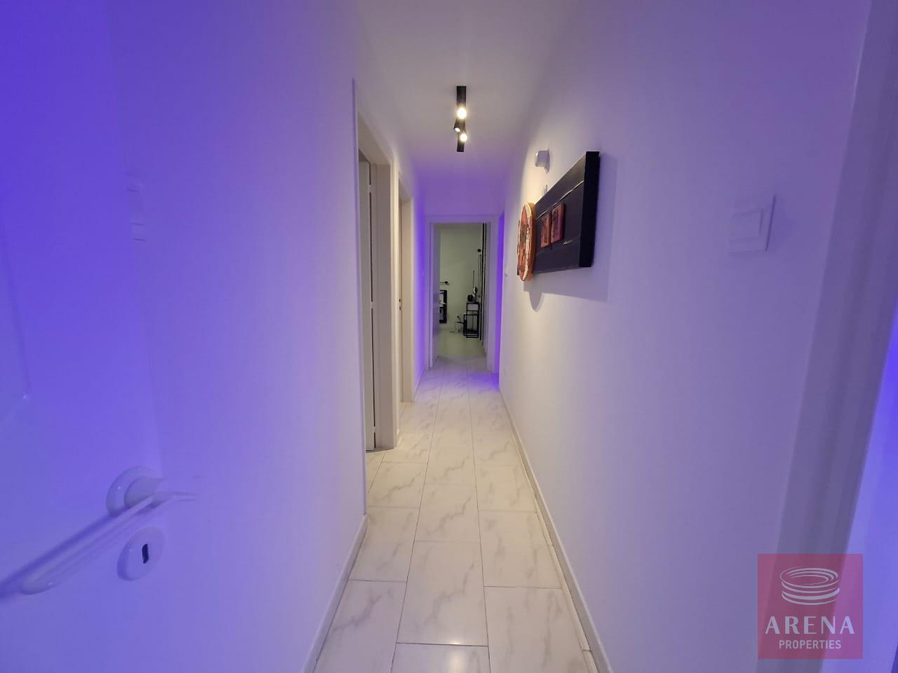 69652a1272437