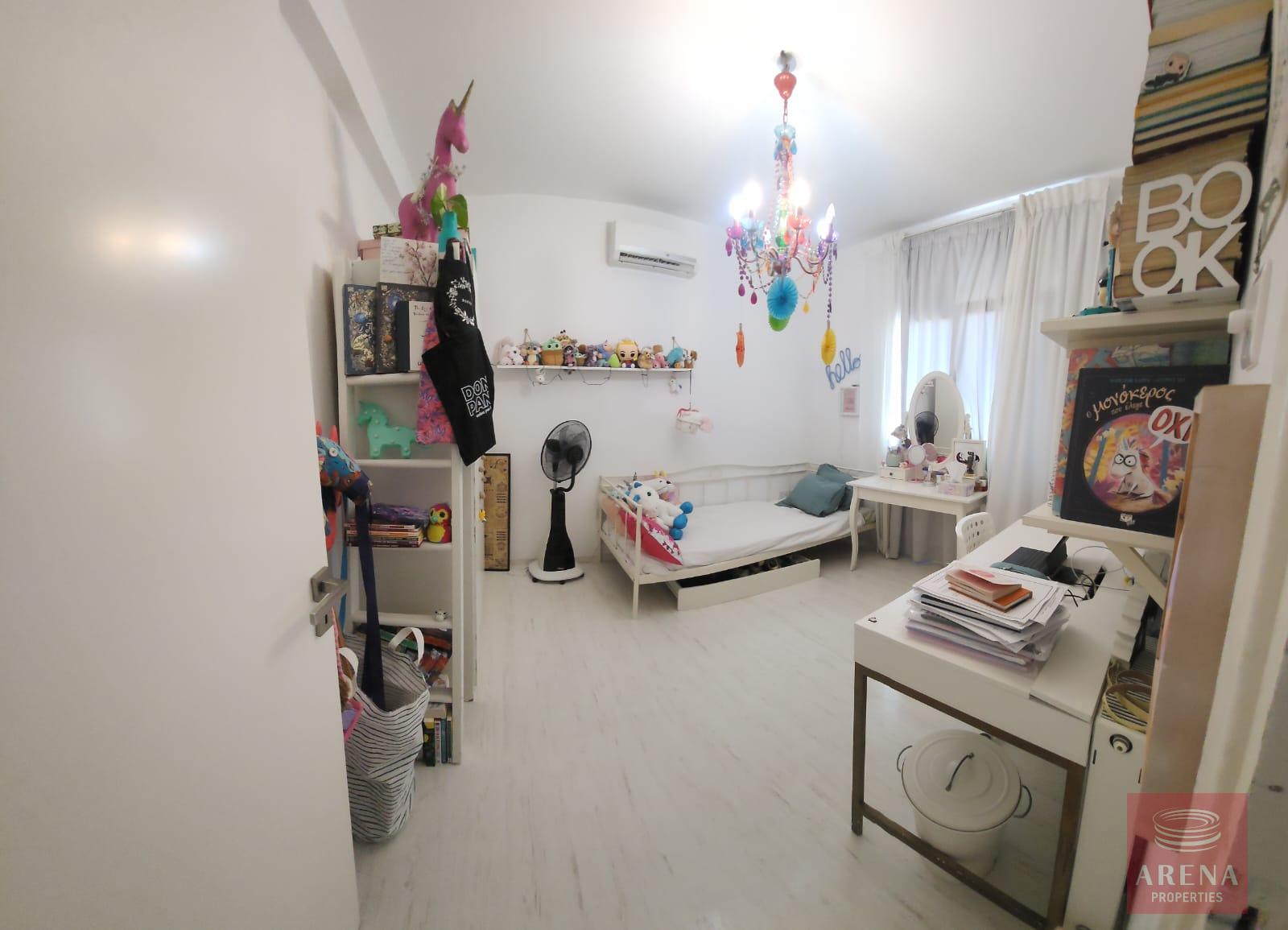 1-villa-larnaca-10230-9-1