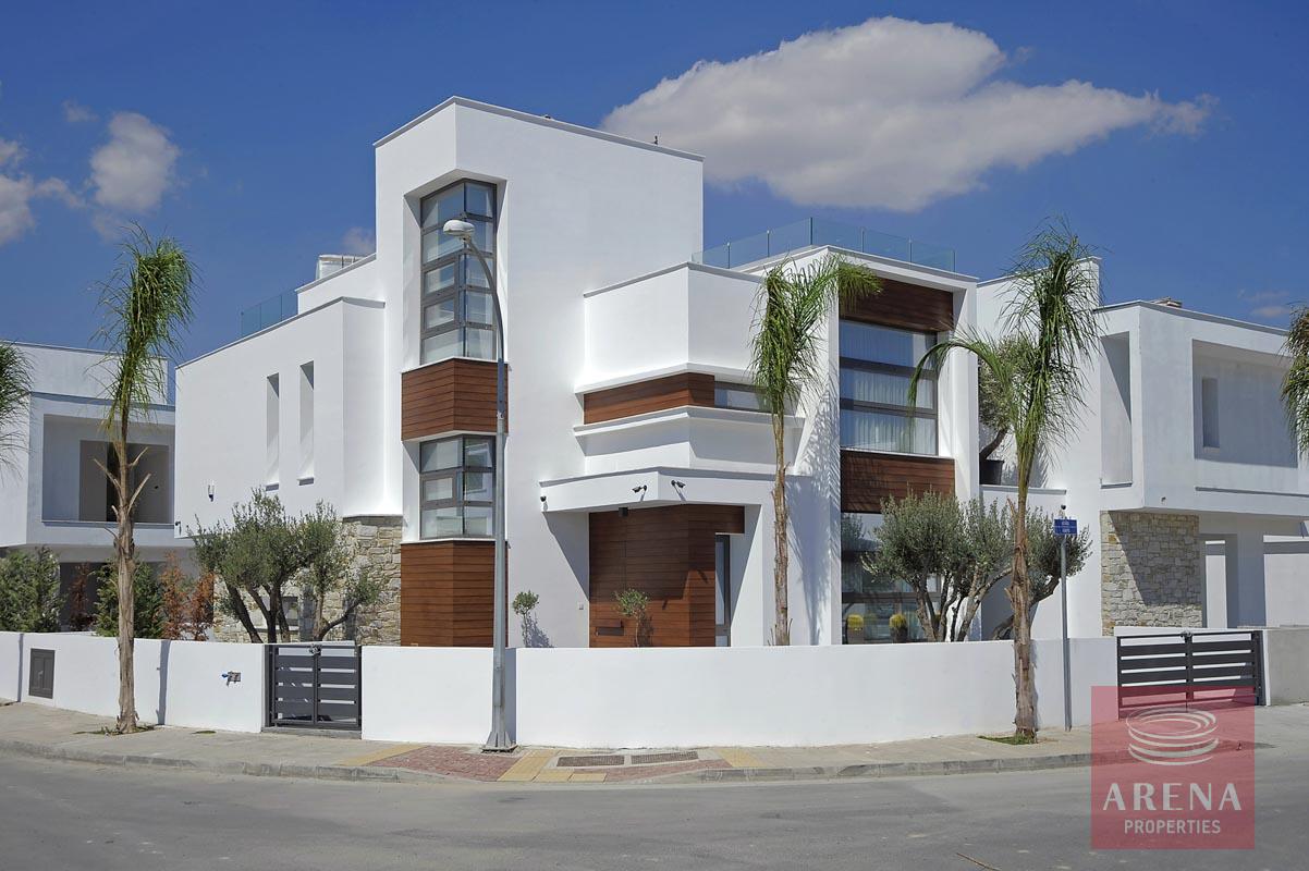 1-5-BED-VILLA-IN-DEKELIA-5641-1