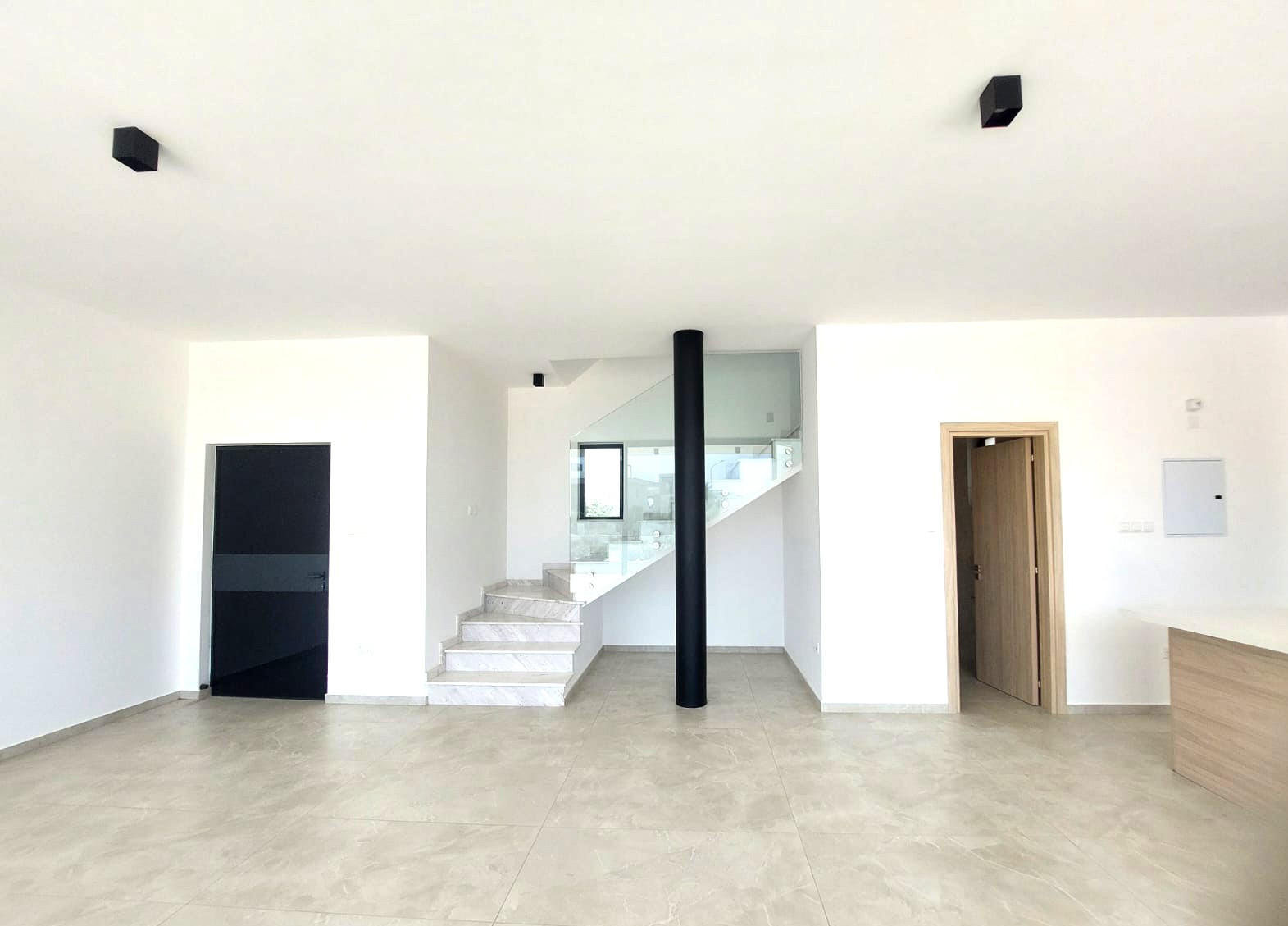 1-VILLA-PROTARAS010196-19