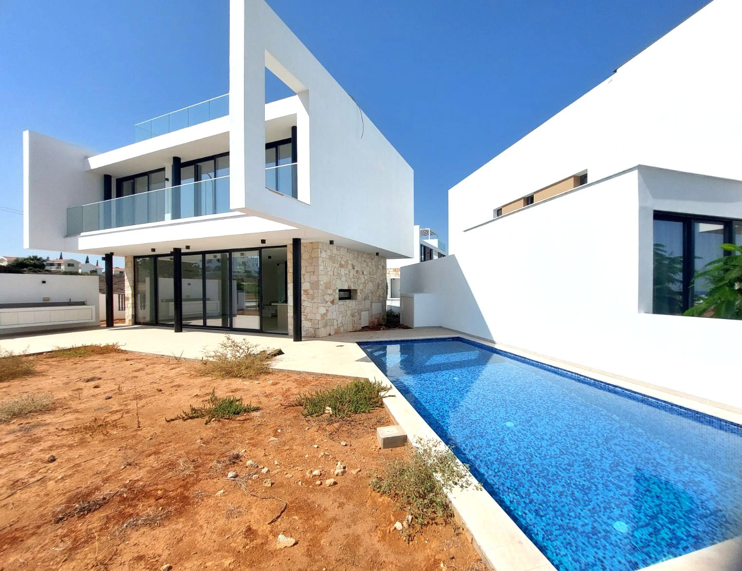 1-VILLA-PROTARAS010196-2