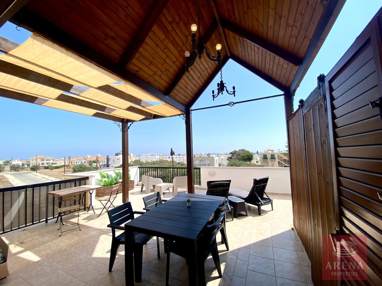 11-2-BED-APT-KAPPARIS-8233