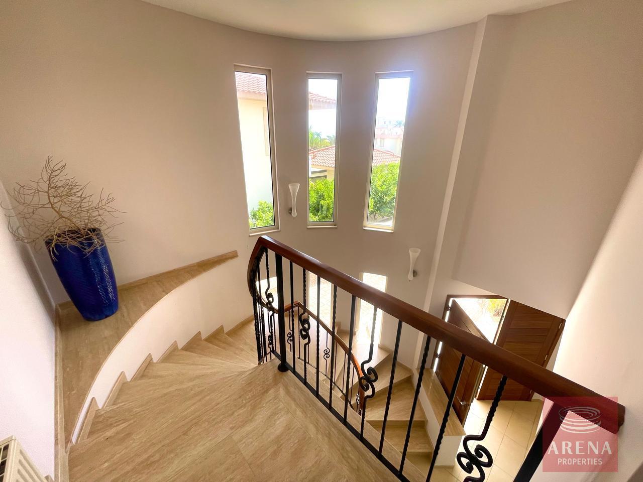 11-5-BED-VILLA-IN-PERVOLIA-8296