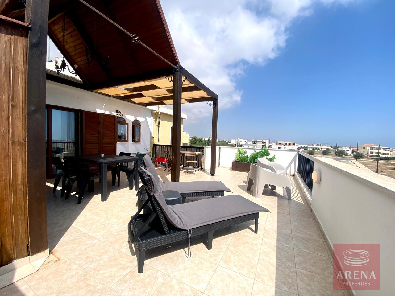 13-2-BED-APT-KAPPARIS-8233
