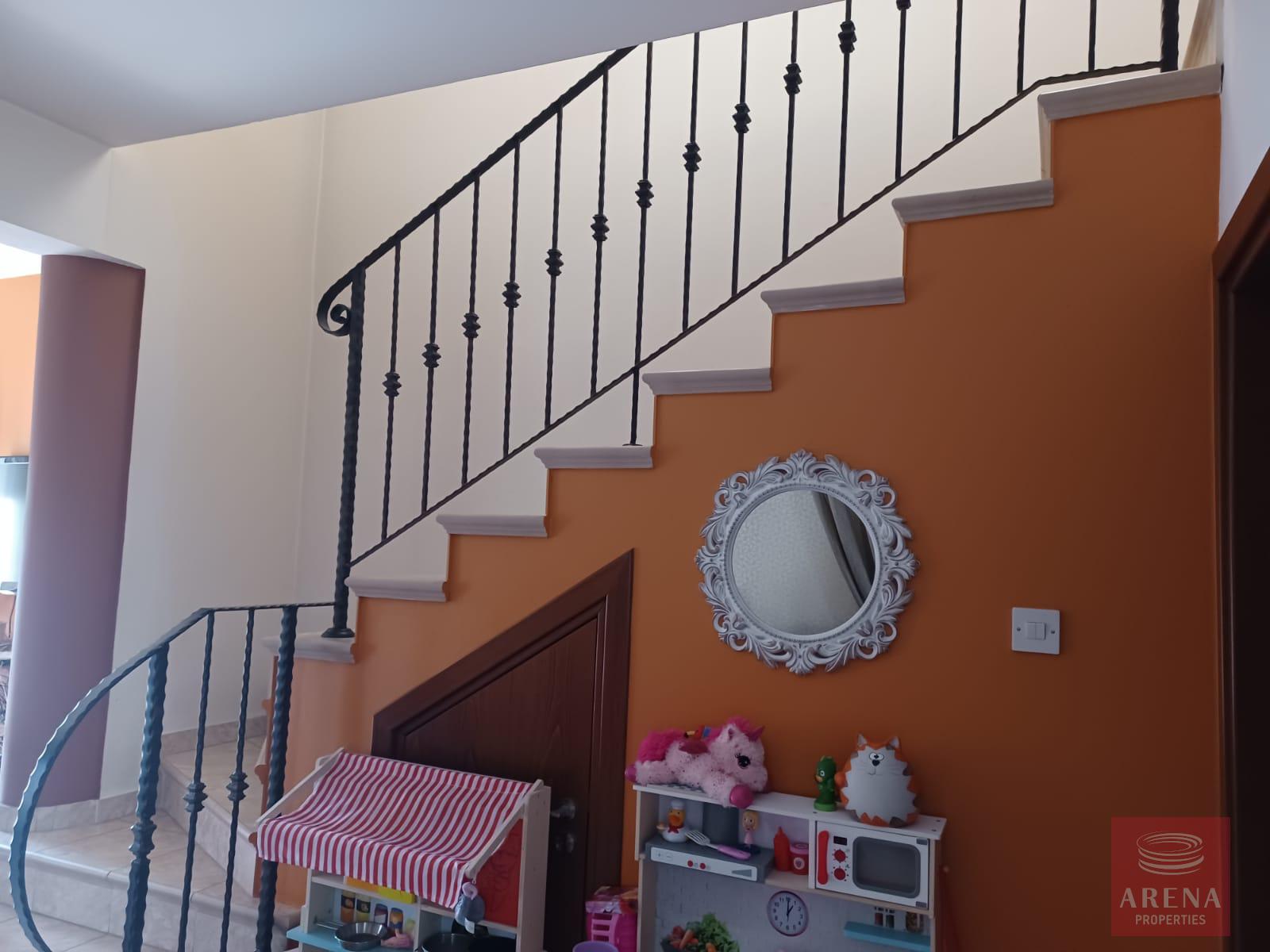 13-3-BED-VILLA-IN-VRYSOULLES-9169-1