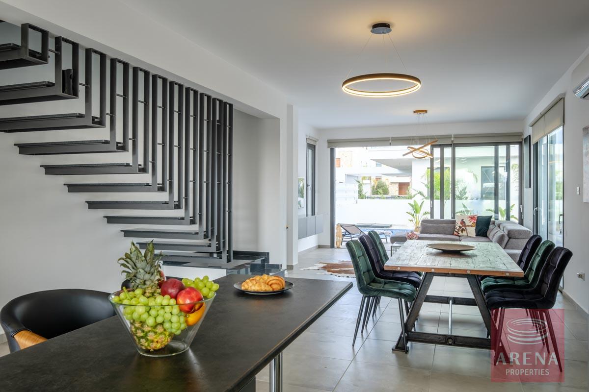 13-5-BED-VILLA-IN-DEKELIA-5641-1