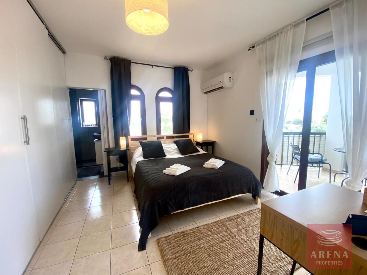 14-2-BED-APT-KAPPARIS-8233