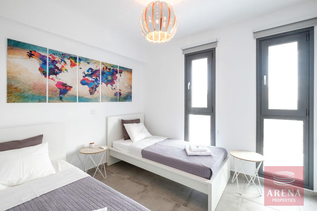 17-5-BED-VILLA-IN-DEKELIA-5641-1