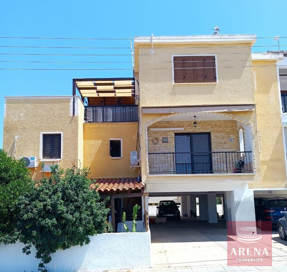18-2-BED-APT-KAPPARIS-8233
