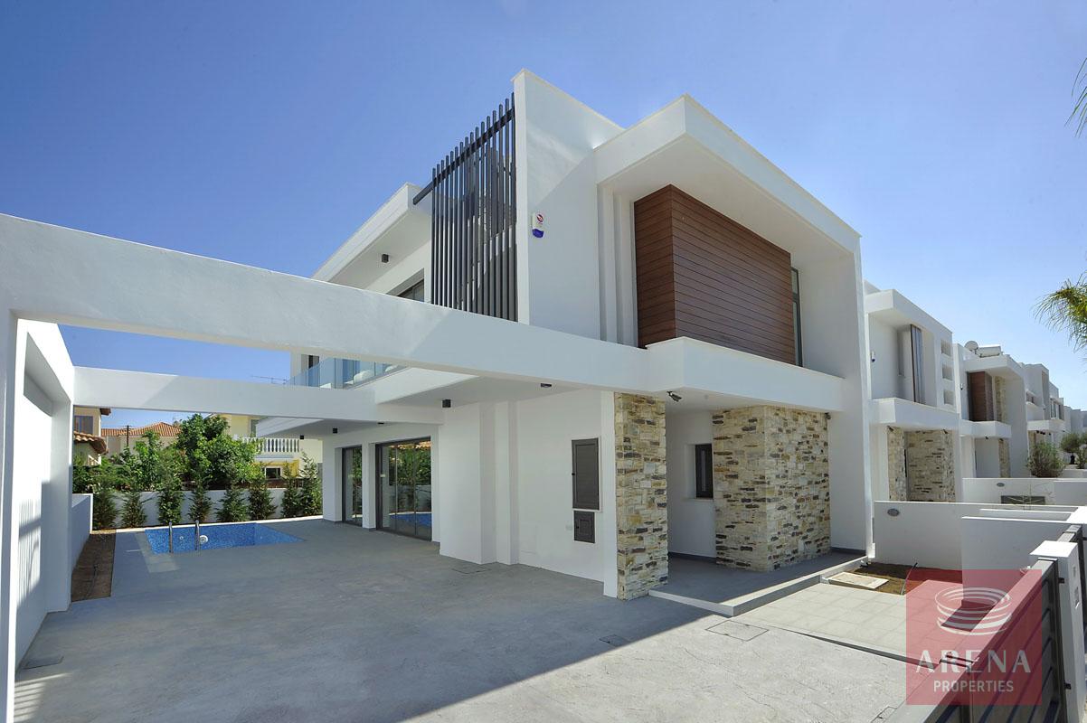 2-5-BED-VILLA-IN-DEKELIA-5641-1