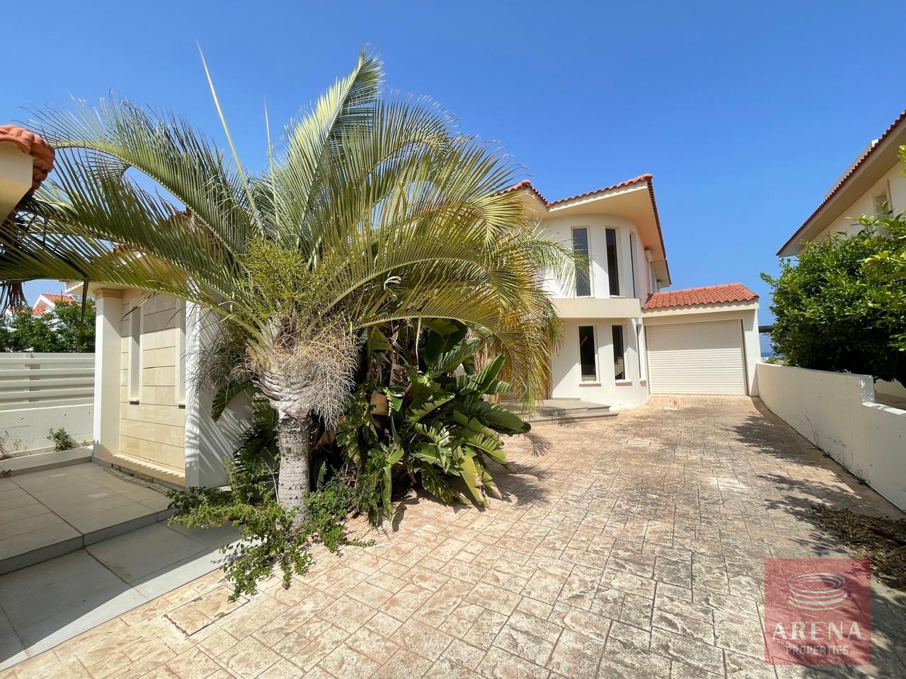 2-5-BED-VILLA-IN-PERVOLIA-8296