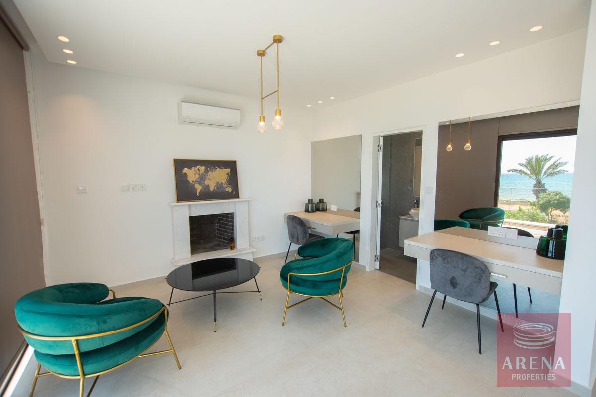 22-seafront-villa-ayia-thekla-5842-3