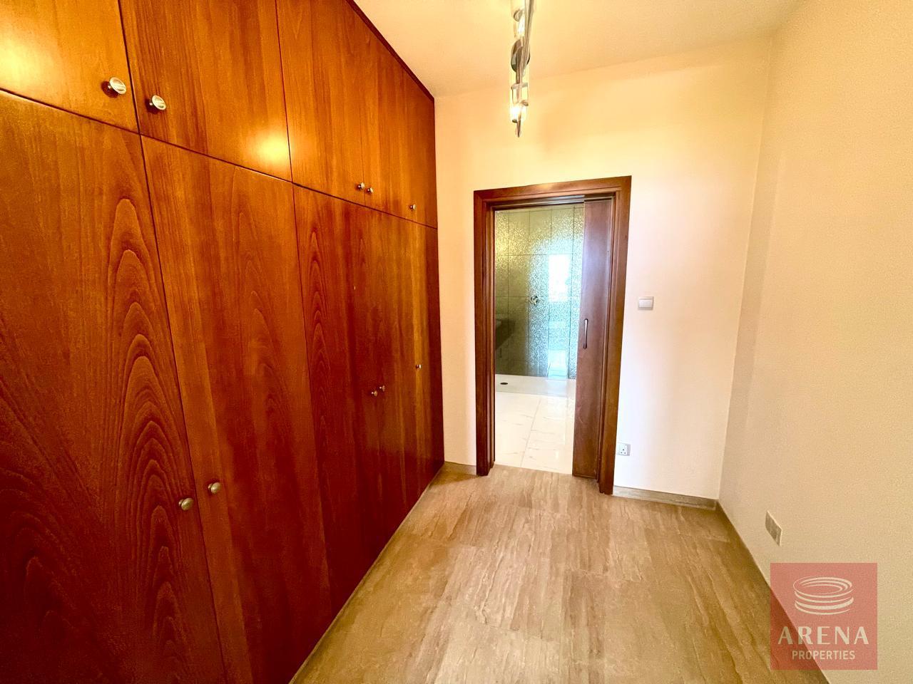 29-5-BED-VILLA-IN-PERVOLIA-8296