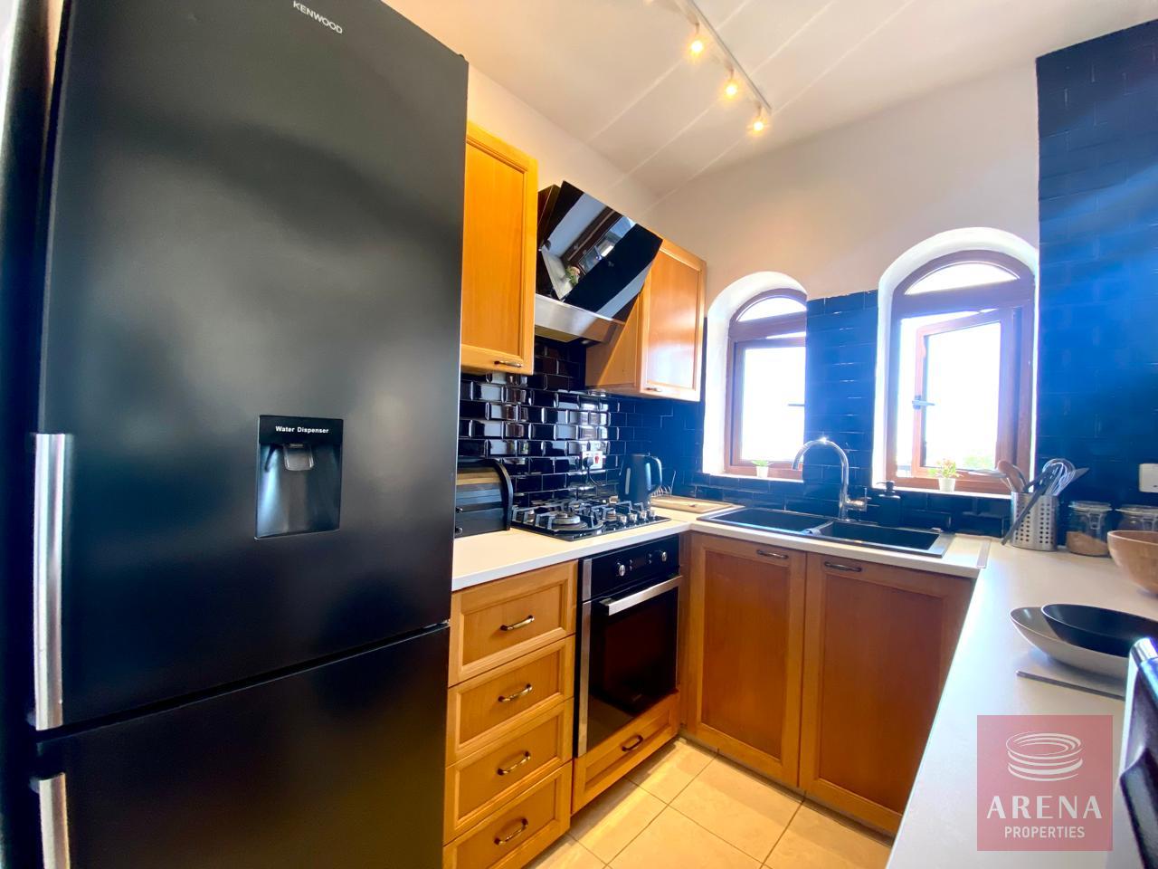 8-2-BED-APT-KAPPARIS-8233