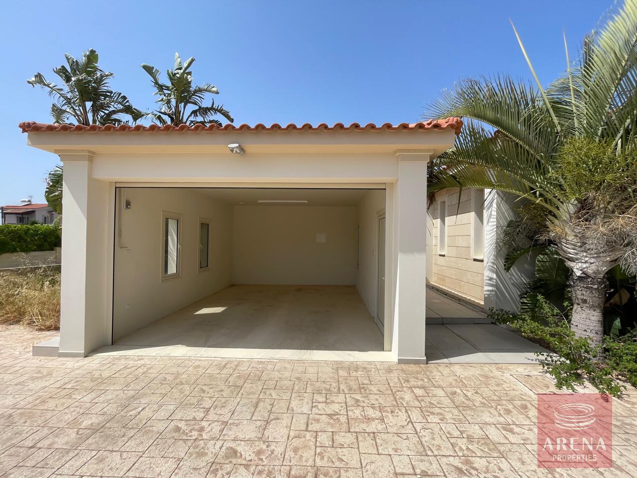 3-5-BED-VILLA-IN-PERVOLIA-8296
