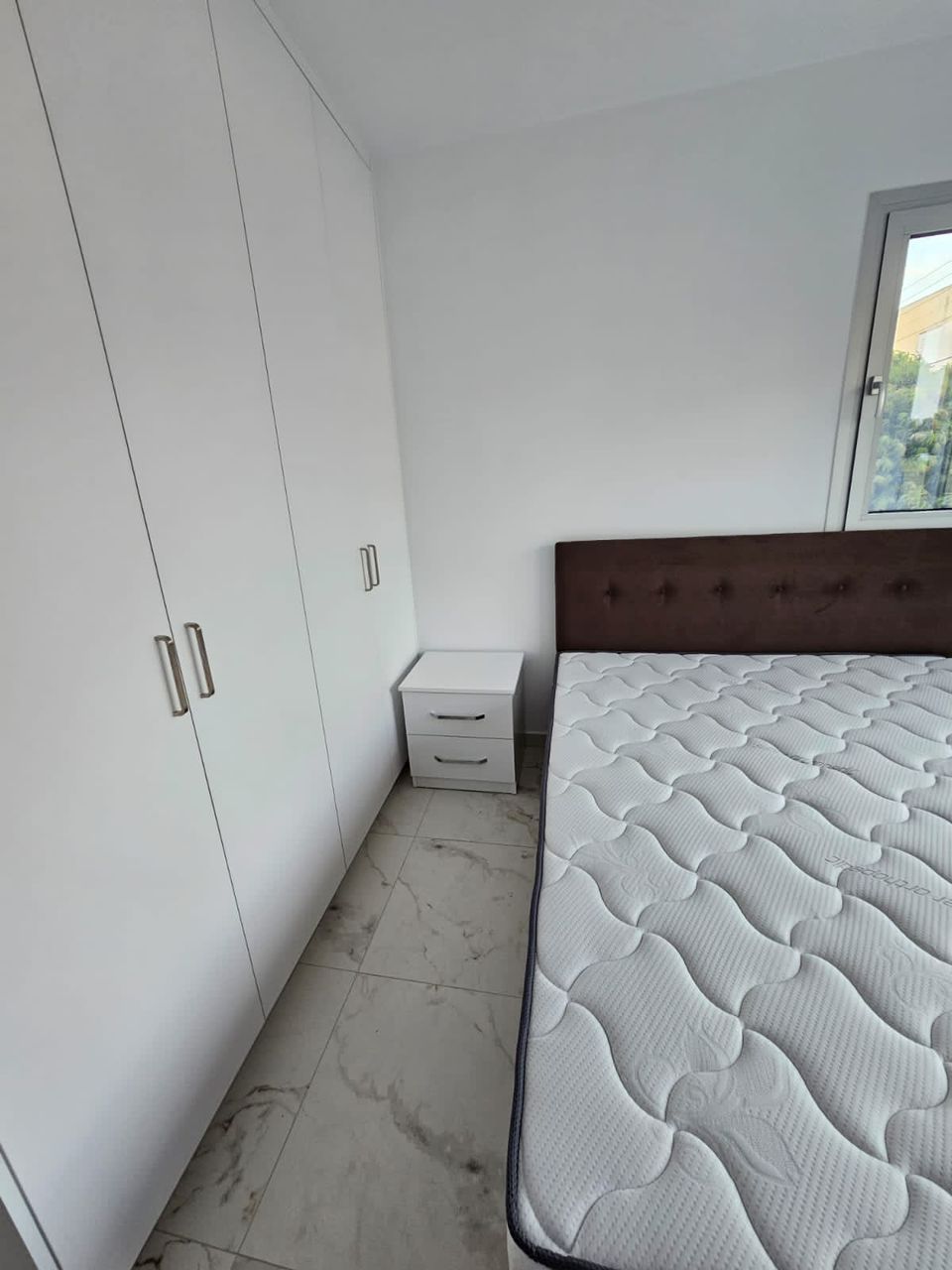 1-APT-KAMARES-10160-2