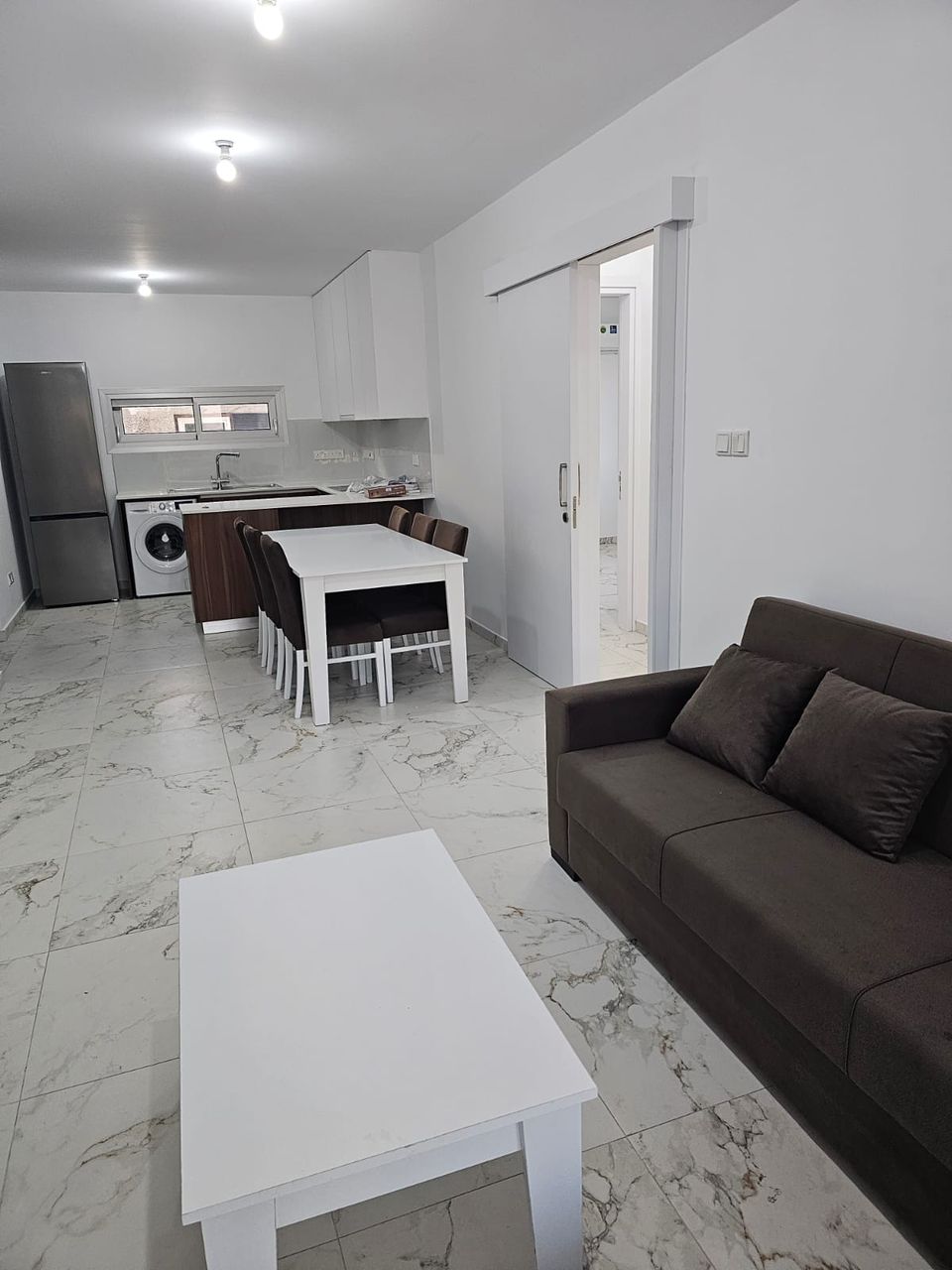1-APT-KAMARES-10160-4