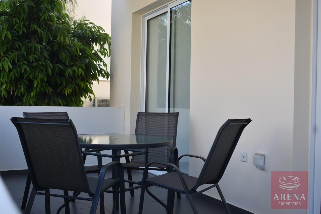10-2-BED-APT-RENT-KAPAPRIS-9300-10