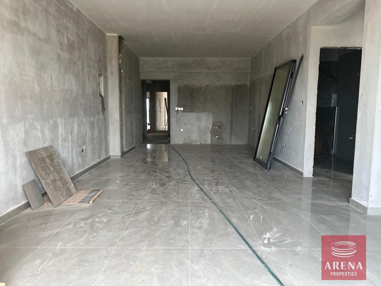 4-APTS-IN-LIOPETRI-8854