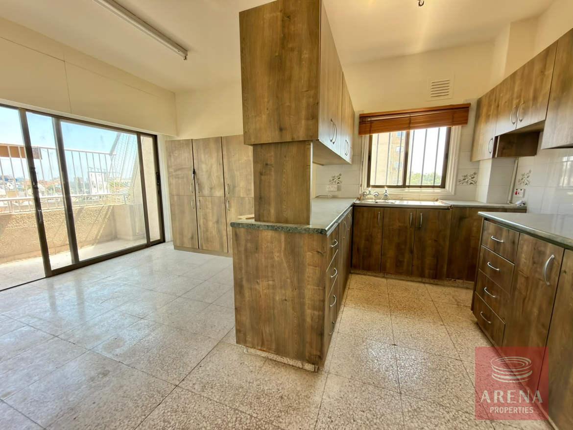 6aa1362d2e8a3-5