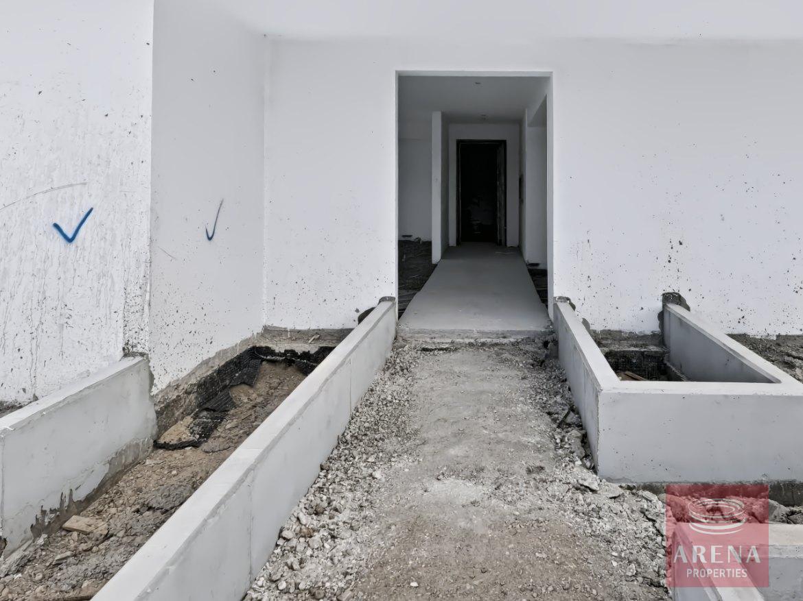 6ad5f27374318-3