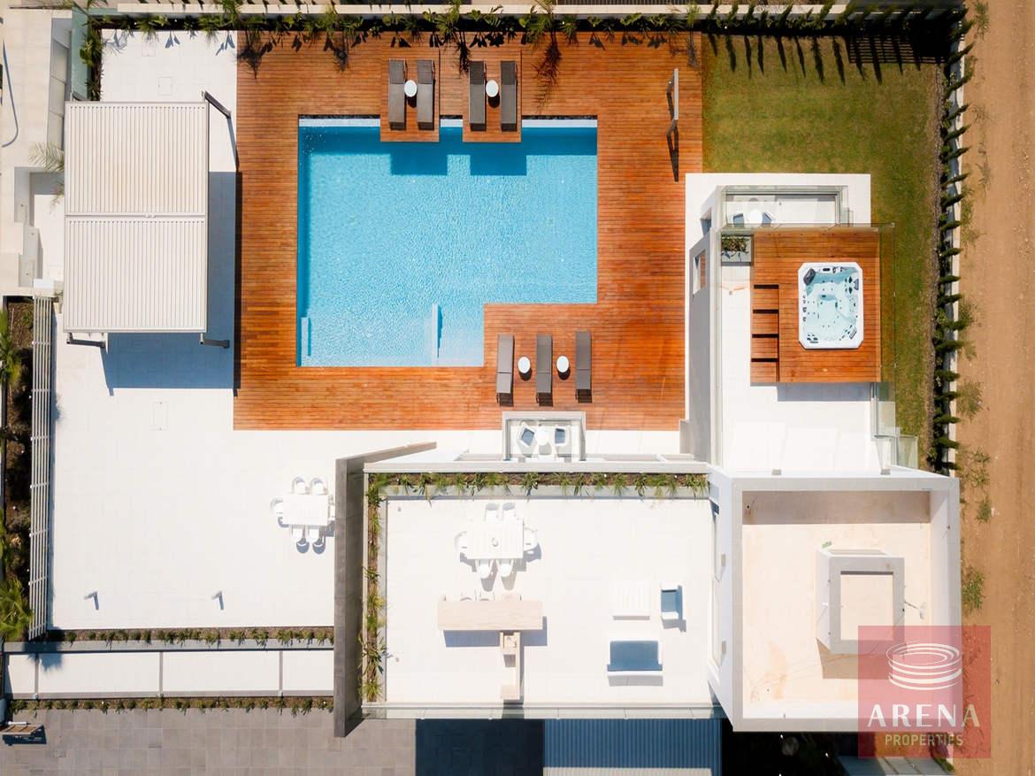 6ad73e186cbce-1