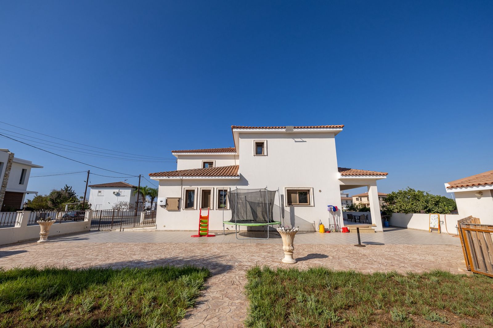 9-5-bed-villa-kiti-10152